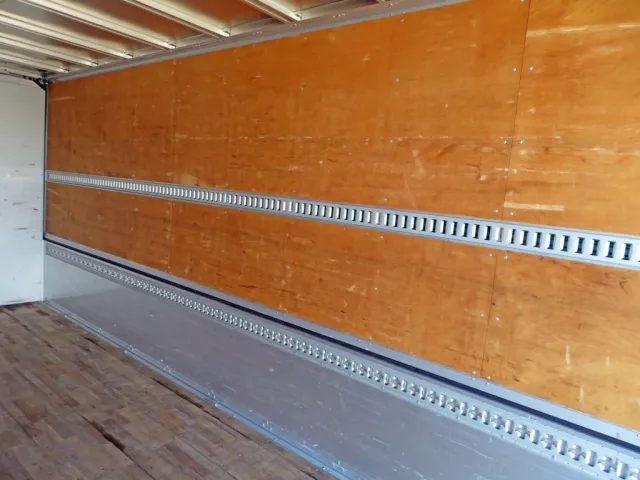 いすゞ フォワード 2RG-FRR90T2(2WD)の写真34