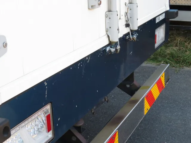 いすゞ フォワード 2RG-FRR90T2(2WD)の写真35