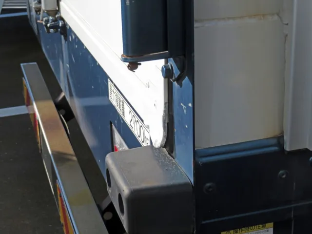 いすゞ フォワード 2RG-FRR90T2(2WD)の写真36