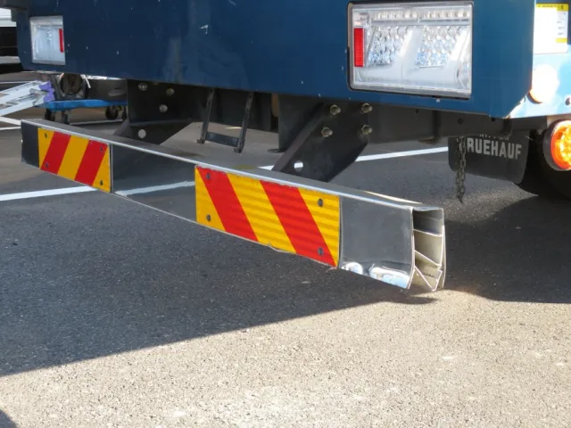 いすゞ フォワード 2RG-FRR90T2(2WD)の写真37