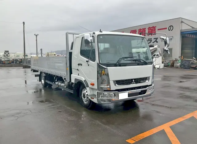 ホイールはアルミ製です。|三菱 ファイター 2KG-FK65F(2WD)の写真2