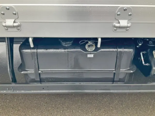 燃料タンクは200Lです。|三菱 ファイター 2KG-FK65F(2WD)の写真13