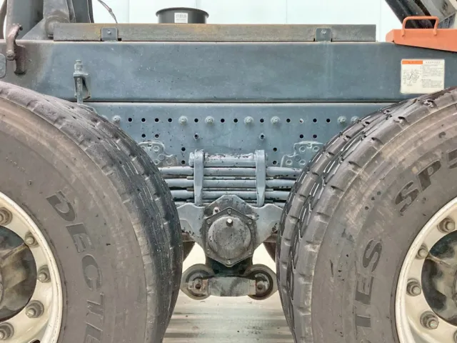 リーフサスです。|日野 プロフィア 2DG-FS1AGAの写真5