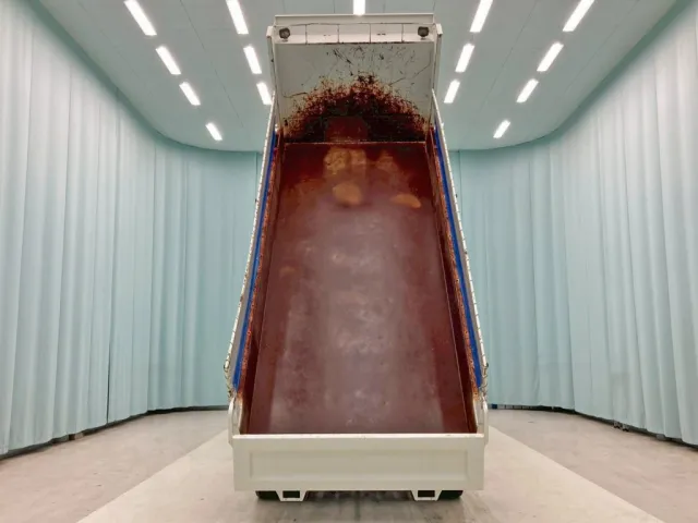 床は鉄板です。|日野 プロフィア 2DG-FS1AGAの写真9