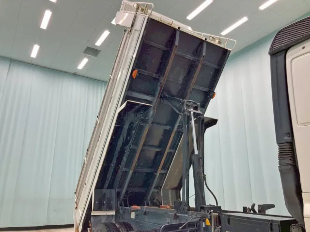 日野 プロフィア 2DG-FS1AGAの写真18