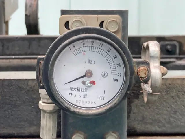 自重計です。|日野 プロフィア 2DG-FS1AGAの写真22