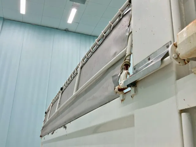 運転席側コボレーン骨組みに少々曲がりがあります。|日野 プロフィア 2DG-FS1AGAの写真34