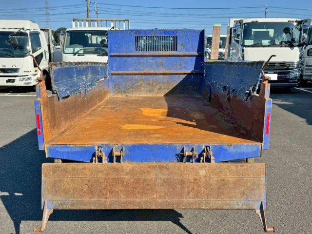 リヤゲートは上開きもできます。|三菱 キャンター 2PG-FBA30(2WD)の写真15