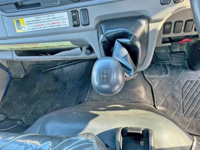 三菱 キャンター 2PG-FBA30(2WD)の写真33