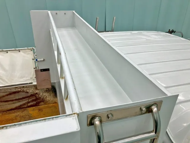 シートデッキの状態です。|いすゞ ギガ QKG-CXZ77ATの写真15