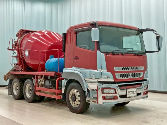 ホイールはアルミ製です。|三菱 スーパーグレート QKG-FV60VXの写真2