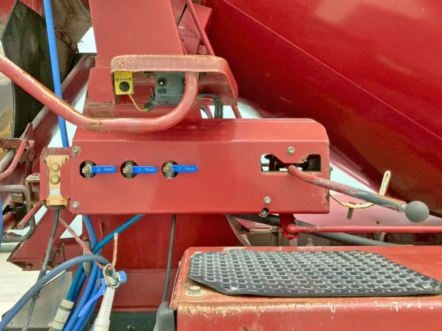 運転席側の操作レバー等です。|三菱 スーパーグレート QKG-FV60VXの写真31