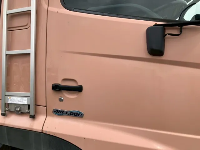 日野 プロフィア QKG-FS1AKAAの写真26