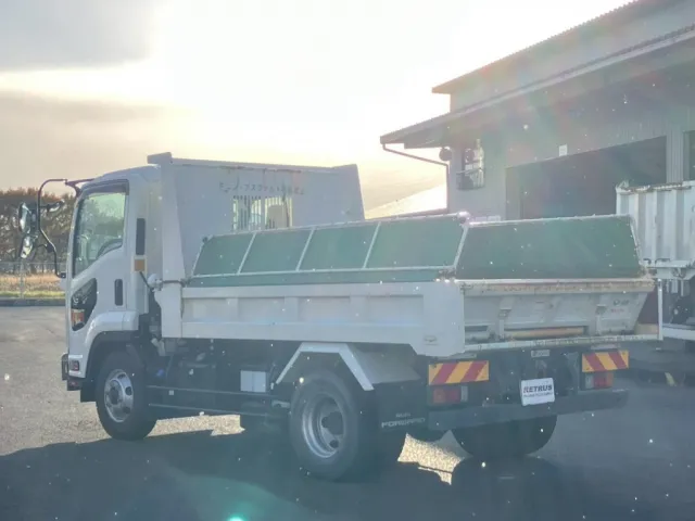 いすゞ フォワード 2RG-FRR90S1(2WD)の写真3