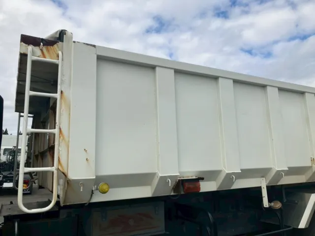 三菱 スーパーグレート QKG-FU50VYの写真24