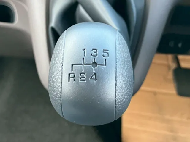 三菱 キャンター 2RG-FBA20(2WD)の写真14