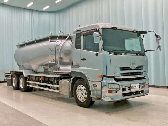 ホイールはアルミ製です。|UDトラックス クオン QKG-CD5ZLの写真2