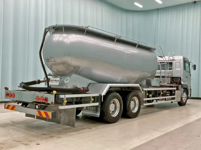 UDトラックス クオン QKG-CD5ZLの写真4