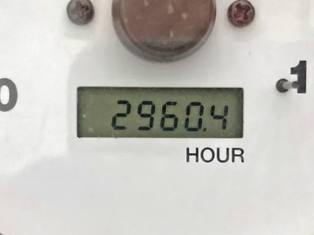 アワメーターです。|UDトラックス クオン QKG-CD5ZLの写真17