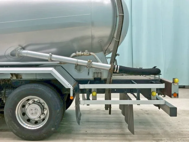 UDトラックス クオン QKG-CD5ZLの写真19