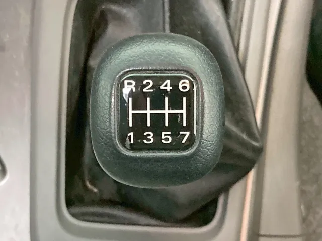 UDトラックス クオン QKG-CD5ZLの写真28