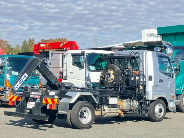 三菱 ファイター 2KG-FK72F(2WD)の写真4