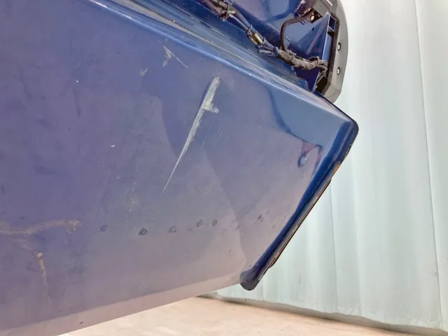 汚水タンク底面に引きキズ・ヘコミがあります。|日野 デュトロ 2RG-XZU600E(2WD)の写真10