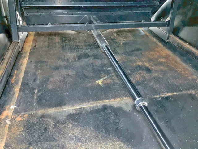 シリンダーの状態です。|日野 デュトロ 2RG-XZU600E(2WD)の写真17