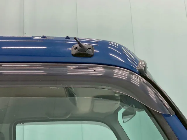 ラジオアンテナが欠品しています。|日野 デュトロ 2RG-XZU600E(2WD)の写真34