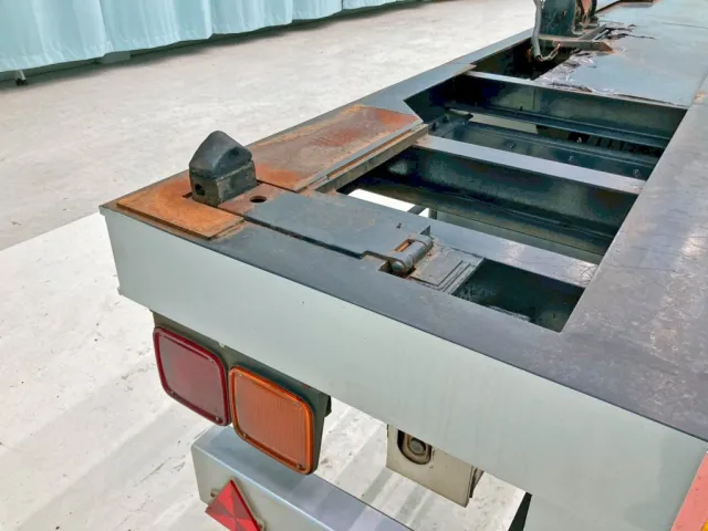 助手席側後方の海上用コンテナのツイストロックの状態です。|日通  NT21C026の写真11