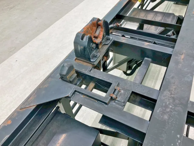 助手席側前方の海上用コンテナのフタが欠品しています。|日通  NT21C026の写真15