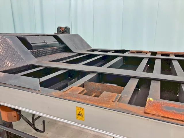 前方土台を格納した状態です。|日通  NT21C026の写真30