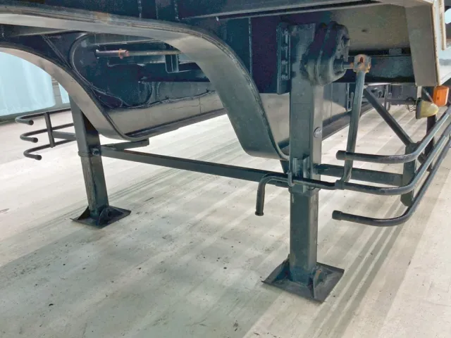 脚は手動式です。|日通  NT21C026の写真41