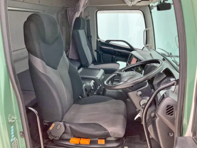 日野 プロフィア QKG-FW1EXBGの写真7