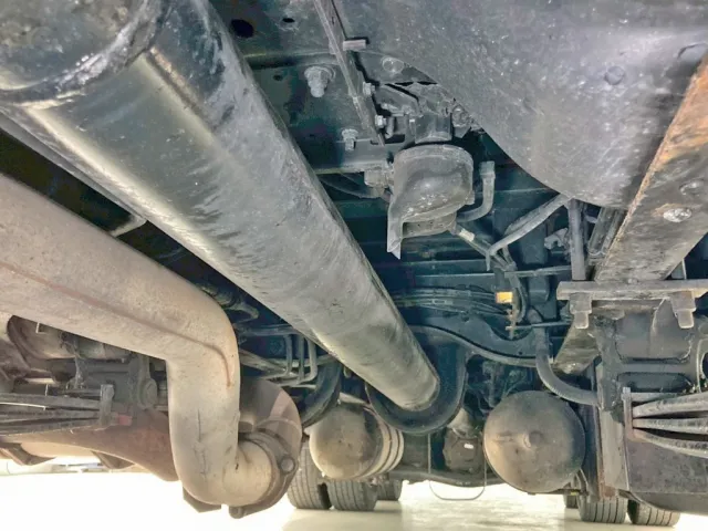 下回りの状態です。(中央前方)|日野 プロフィア QKG-FW1EXBGの写真21