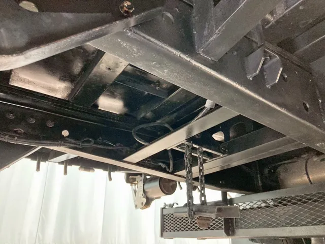 下回りの状態です。(後方)|日野 プロフィア QKG-FW1EXBGの写真23