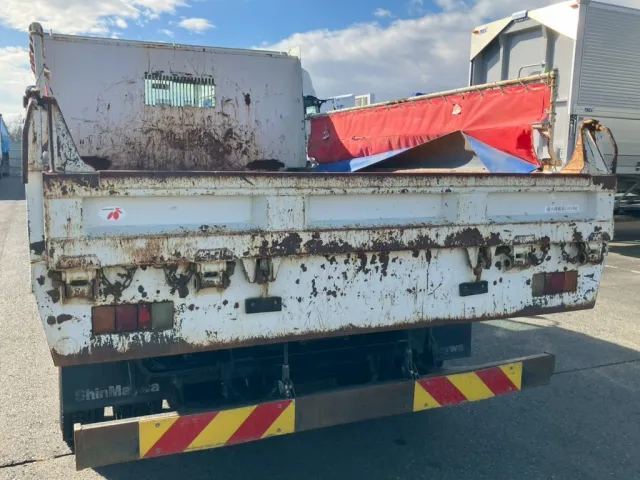 リヤアオリ・化粧板にキズ・サビ・ヘコミがあります。|いすゞ フォワード TKG-FRR90S2(2WD)の写真32