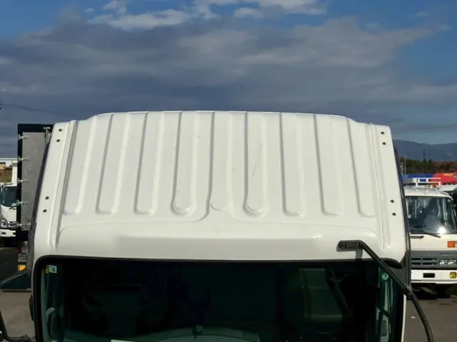 ルーフにキズ・サビがあります。|いすゞ フォワード TKG-FRR90S2(2WD)の写真44