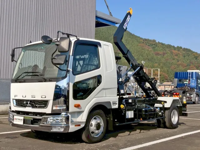 三菱 ファイター 2KG-FK62F(2WD)の写真1