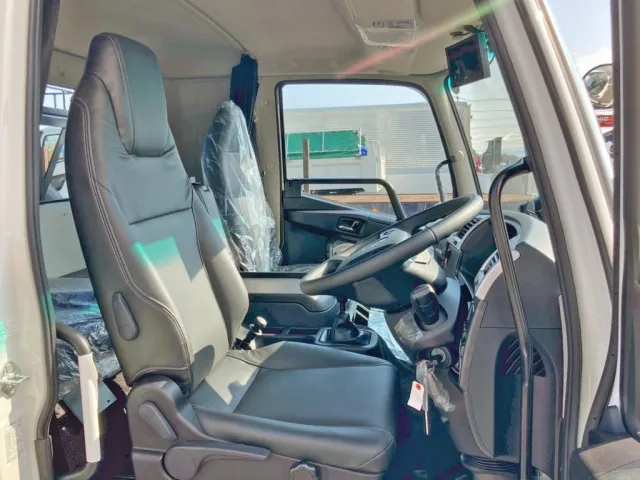 三菱 ファイター 2KG-FK62F(2WD)の写真7