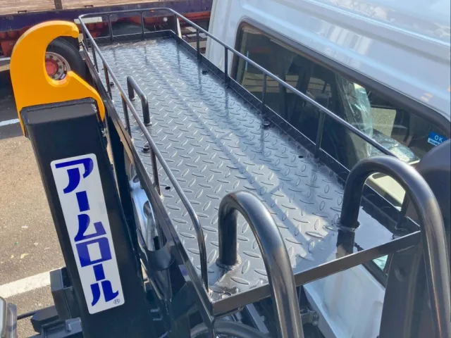 つい立上部の踊り場の状態です。|三菱 ファイター 2KG-FK62F(2WD)の写真9