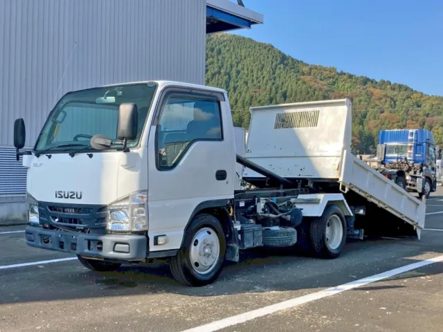 ボディースライドした状態です。|いすゞ エルフ TPG-NKR85AN(2WD)の写真1
