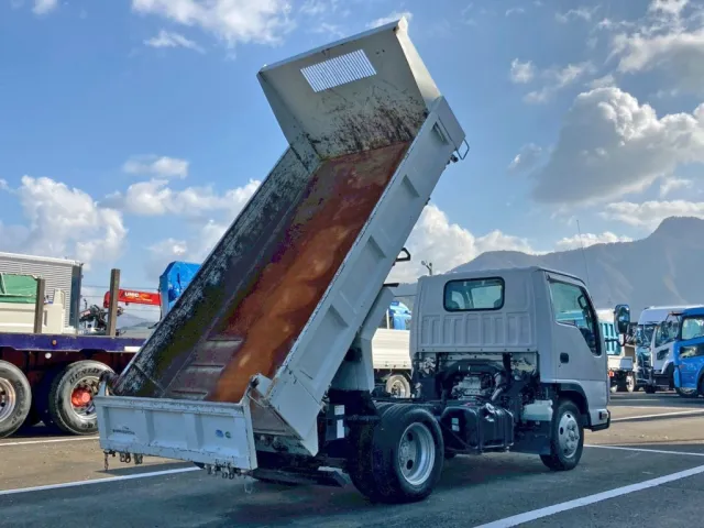 ダンプアップした状態です。|いすゞ エルフ TPG-NKR85AN(2WD)の写真5
