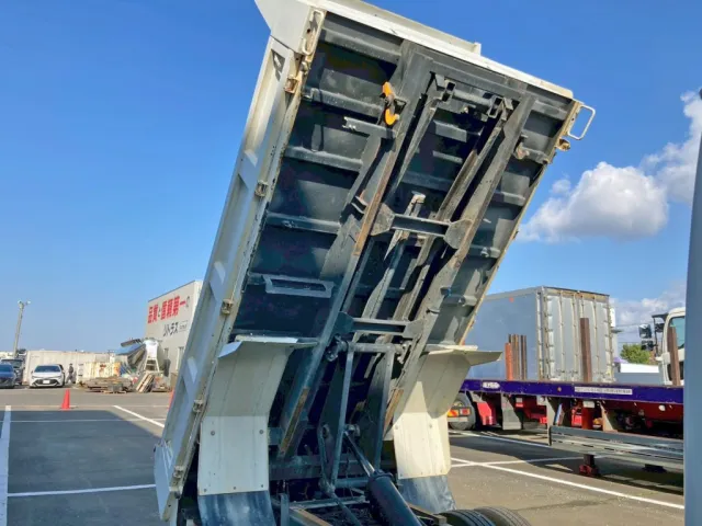 いすゞ エルフ TPG-NKR85AN(2WD)の写真18