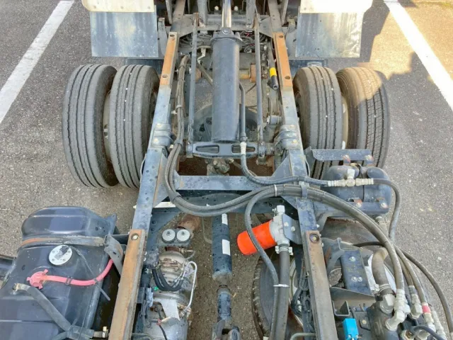 いすゞ エルフ TPG-NKR85AN(2WD)の写真19