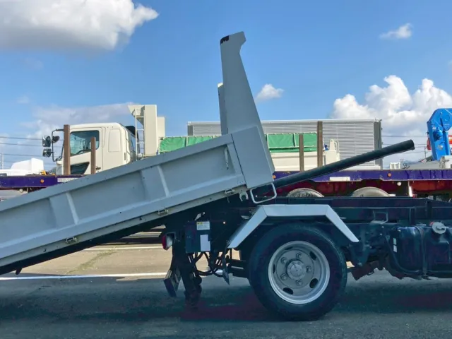 いすゞ エルフ TPG-NKR85AN(2WD)の写真22