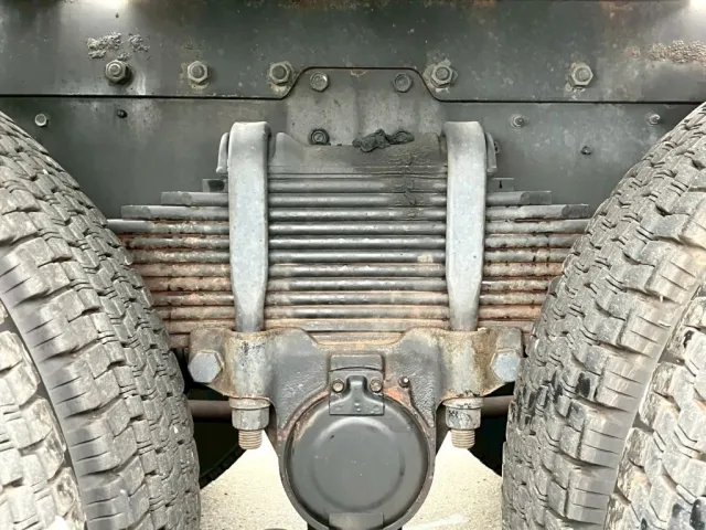 リーフサスです。|いすゞ ギガ 2PG-EXZ52CKの写真5