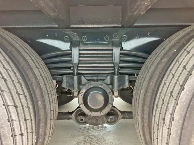 リーフサスです。|三菱 ファイター 2DG-FQ62Fの写真5