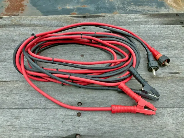 付属のケーブルです。|三菱 ファイター 2DG-FQ62Fの写真19