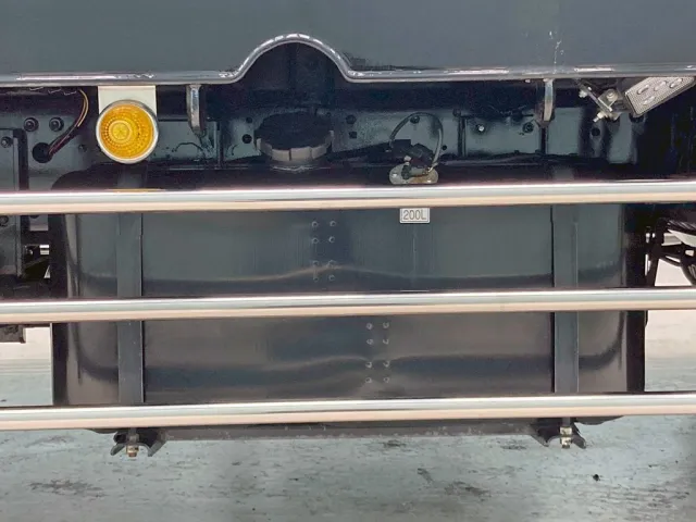 燃料タンクは200Lです。|三菱 ファイター 2DG-FQ62Fの写真23